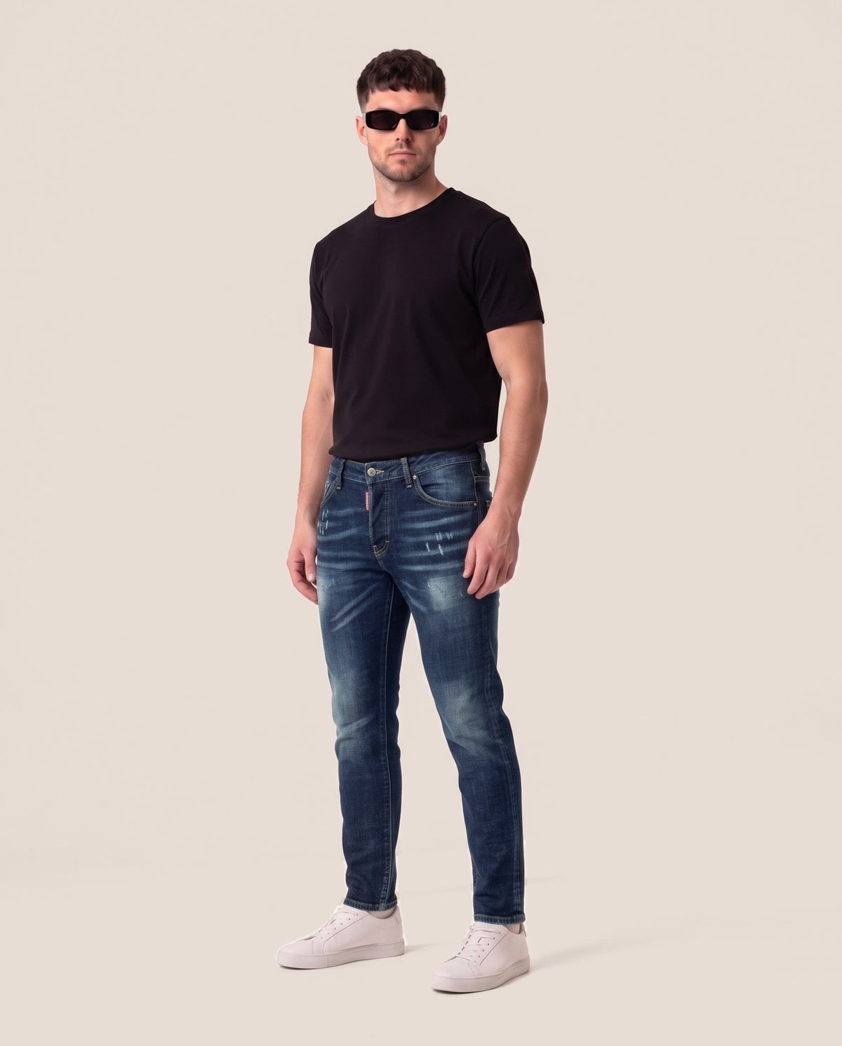 Dsquared2 temne kavbojke s potiskom Ducati, sprednji pogled
