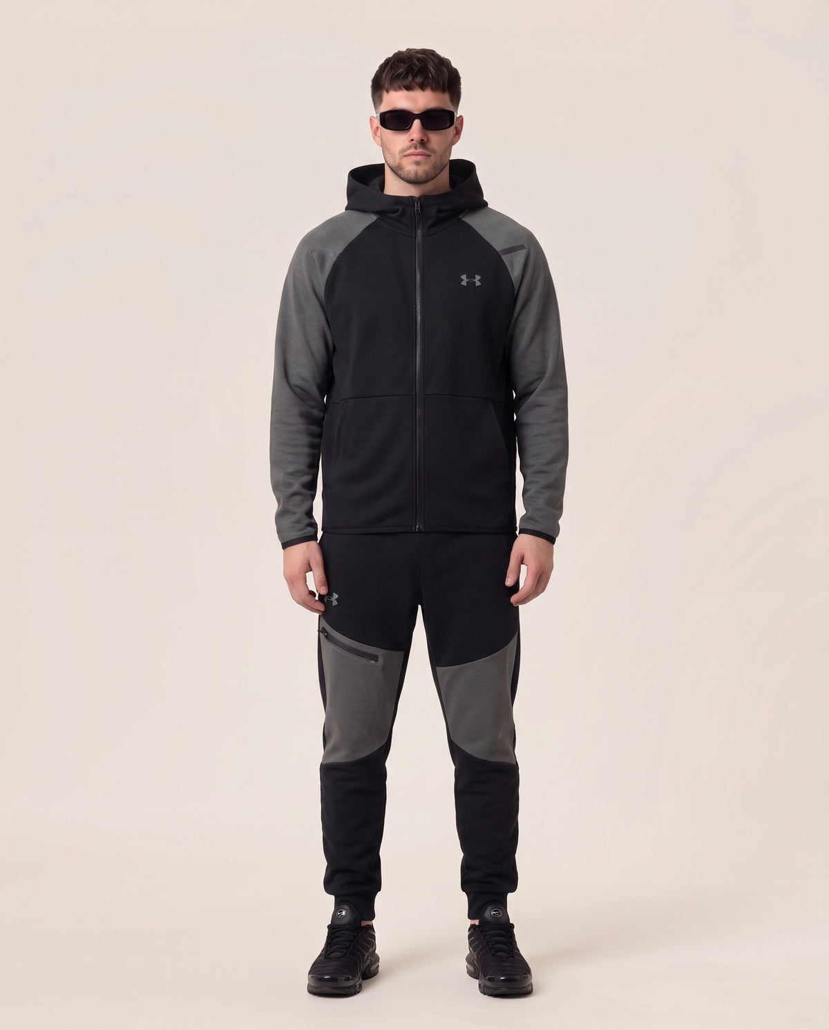 Under Armour tech fleece komplet trenirke črno siv