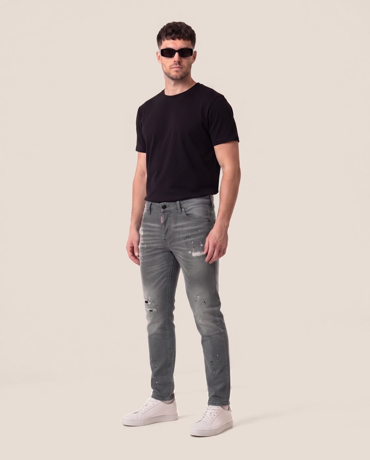 Dsquared2 sive kavbojke s temno modrimi packami, sprednji pogled