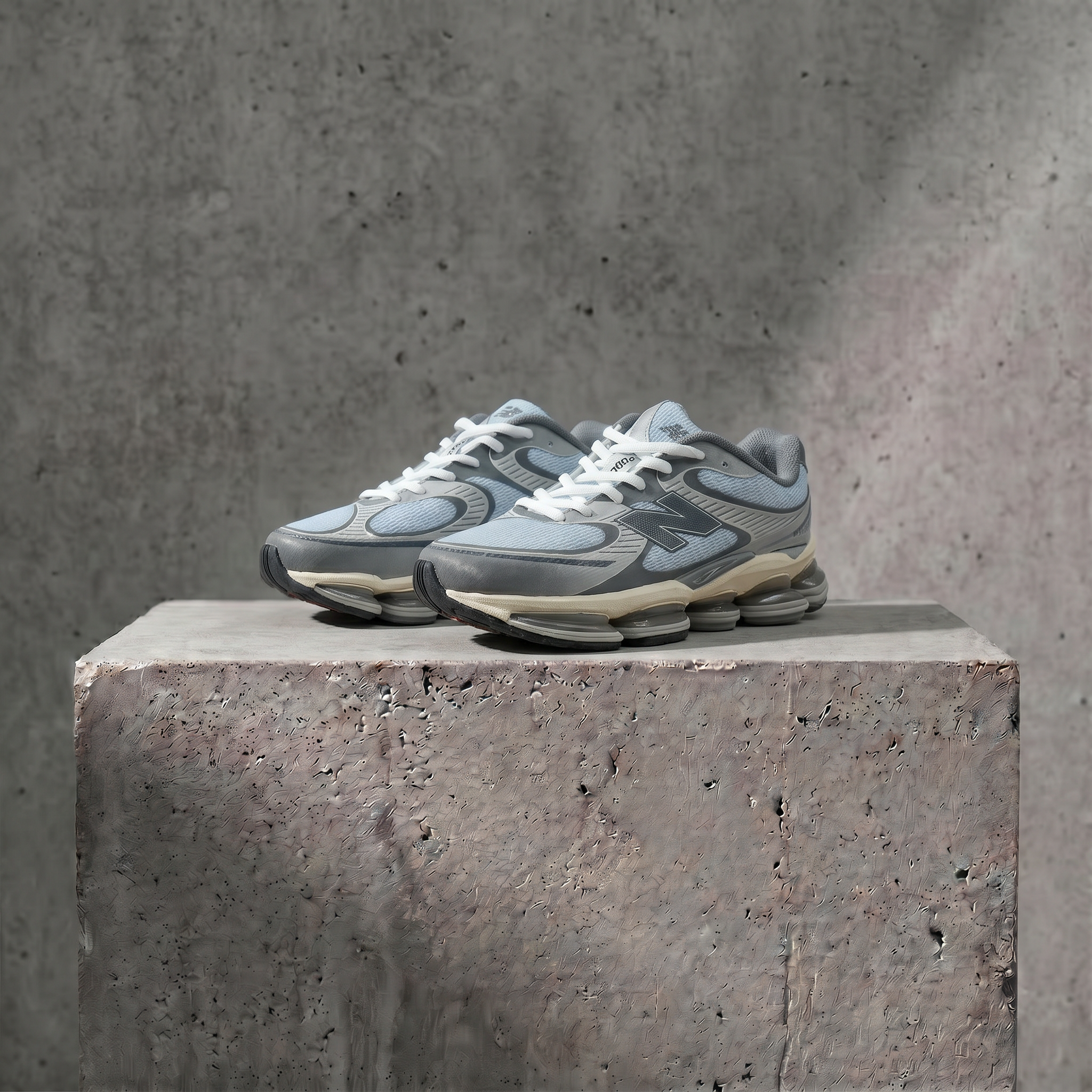 New Balance 2000
