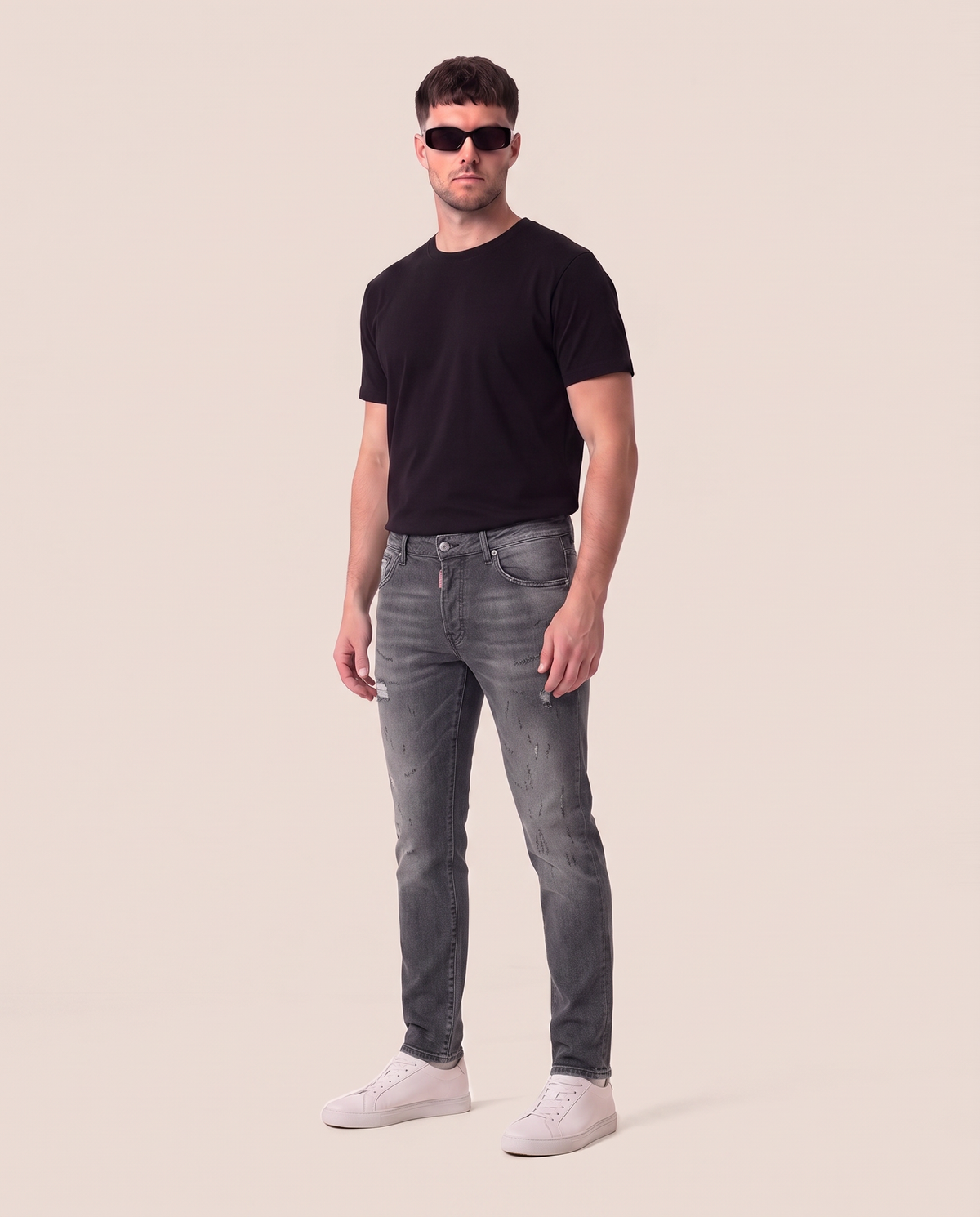 Dsquared2 sive kavbojke z raztrganinami, sprednji pogled
