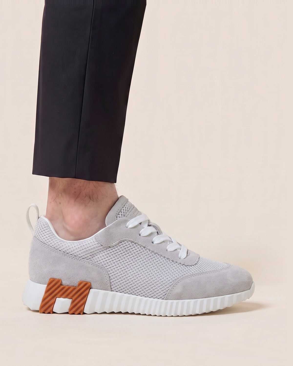 Hermès Bouncing superge sive z oranžno
