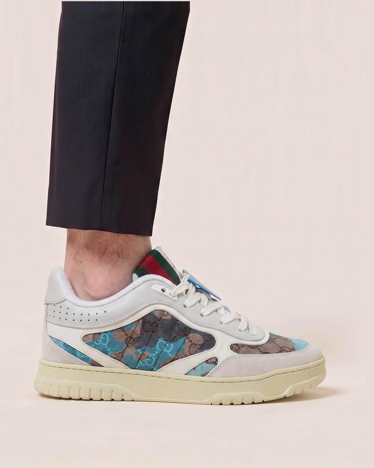 Louis Vuitton LV Trainer superge bele z monogramom
